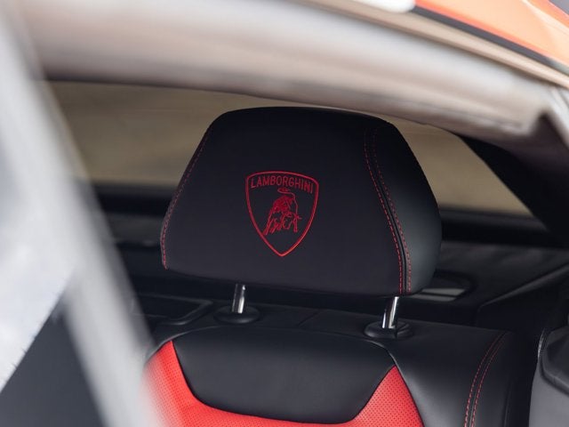 2022 Lamborghini Urus Base