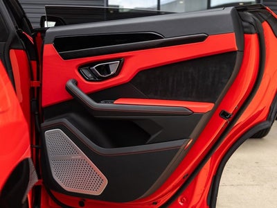 2022 Lamborghini Urus Base