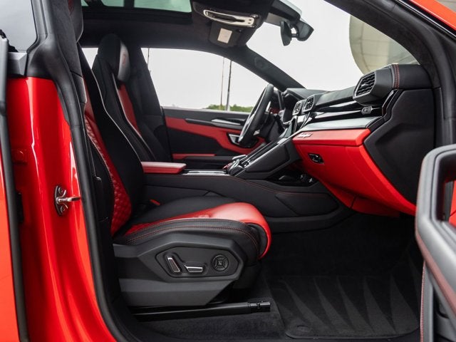 2022 Lamborghini Urus Base