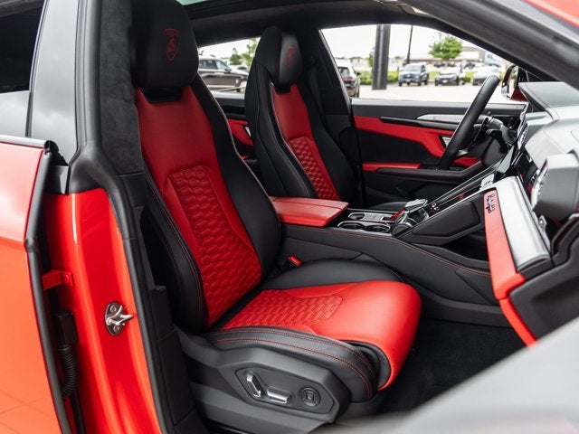 2022 Lamborghini Urus Base