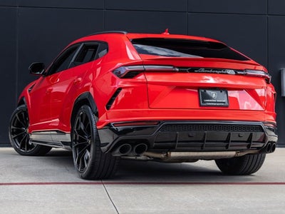2022 Lamborghini Urus Base