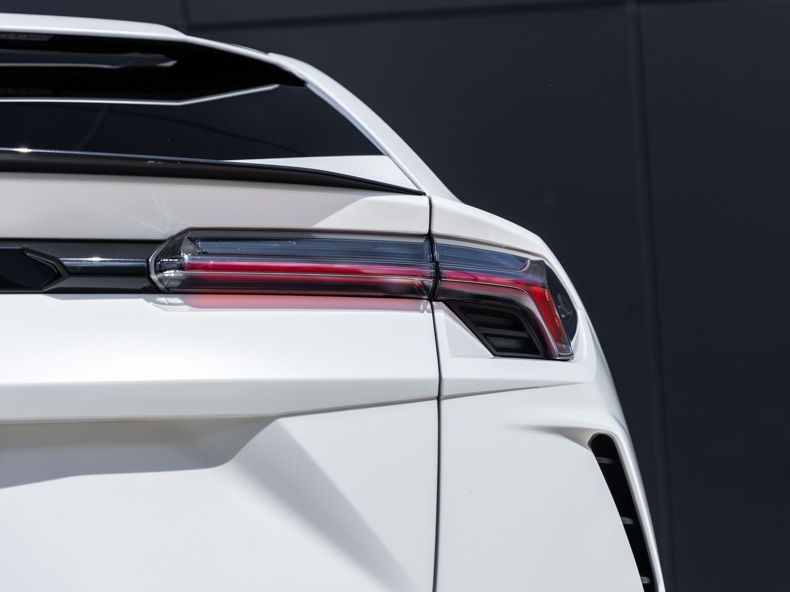 2022 Lamborghini Urus Base