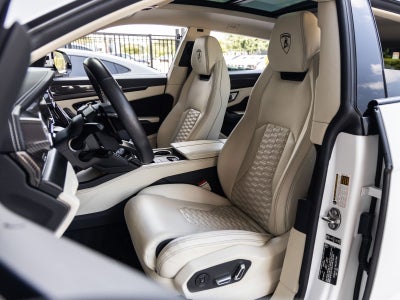 2022 Lamborghini Urus Base