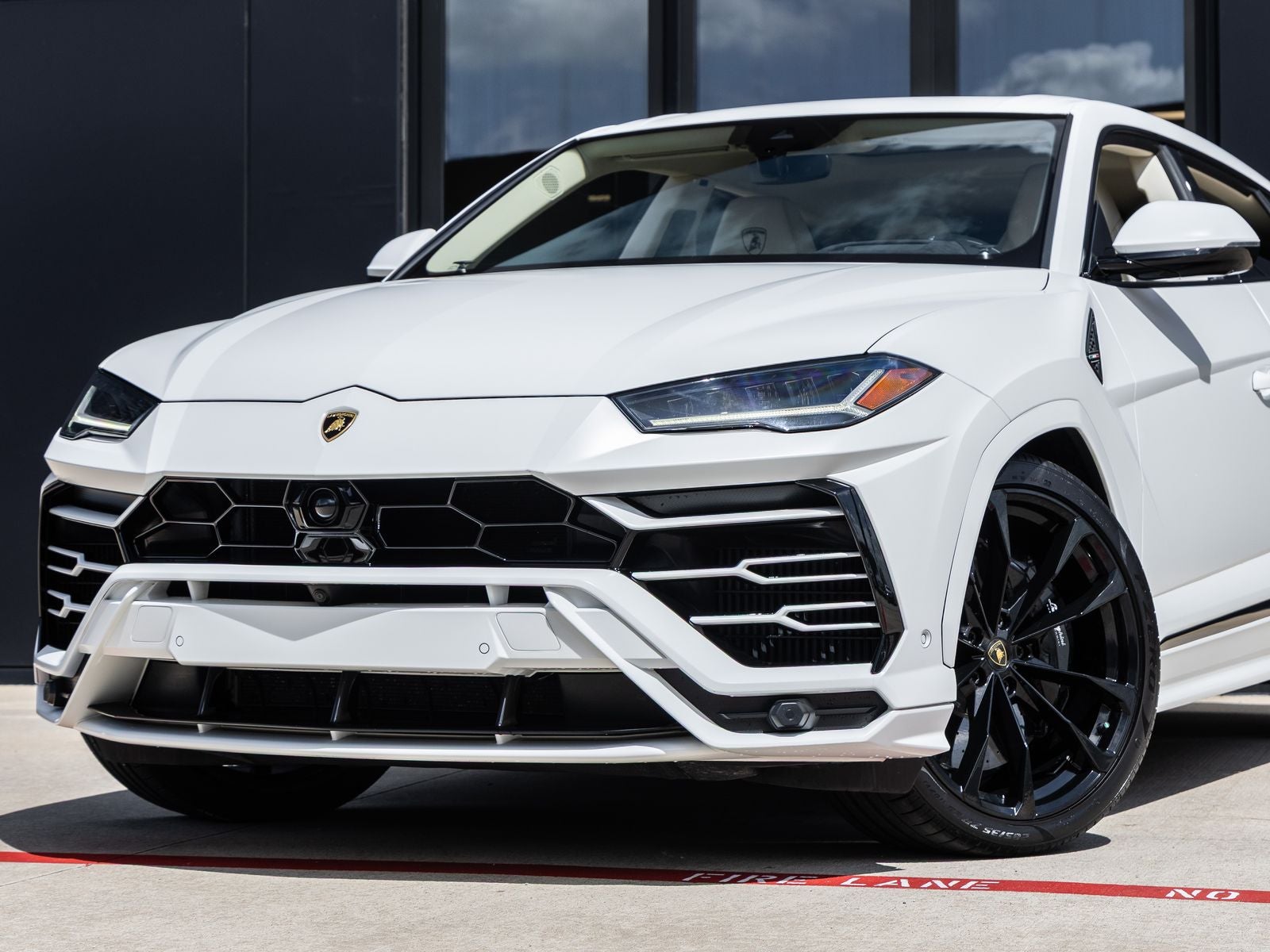 2022 Lamborghini Urus Base