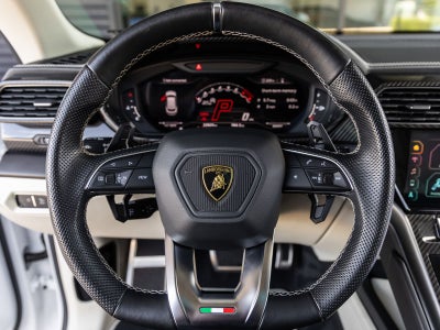 2022 Lamborghini Urus Base