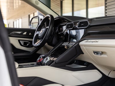 2022 Lamborghini Urus Base
