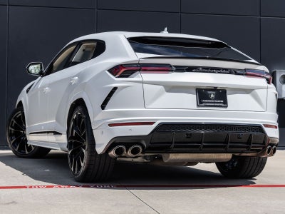 2022 Lamborghini Urus Base