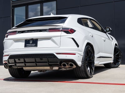 2022 Lamborghini Urus Base