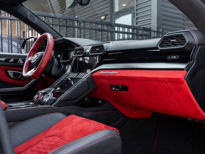 2022 Lamborghini Urus Base