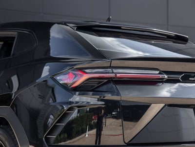 2022 Lamborghini Urus Base