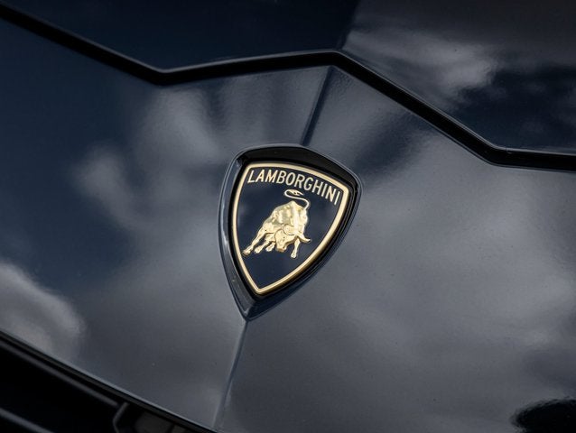 2022 Lamborghini Urus Base