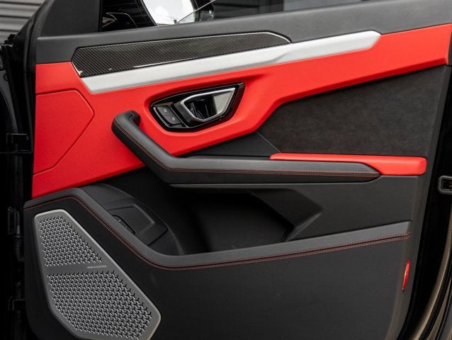 2022 Lamborghini Urus Base