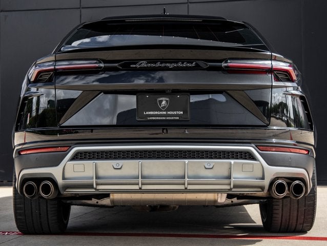 2022 Lamborghini Urus Base