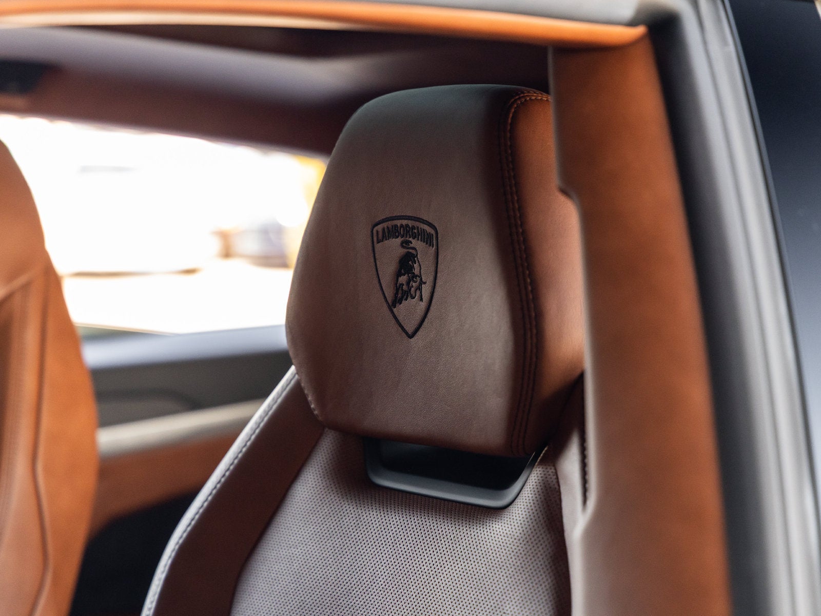 2021 Lamborghini Urus Base