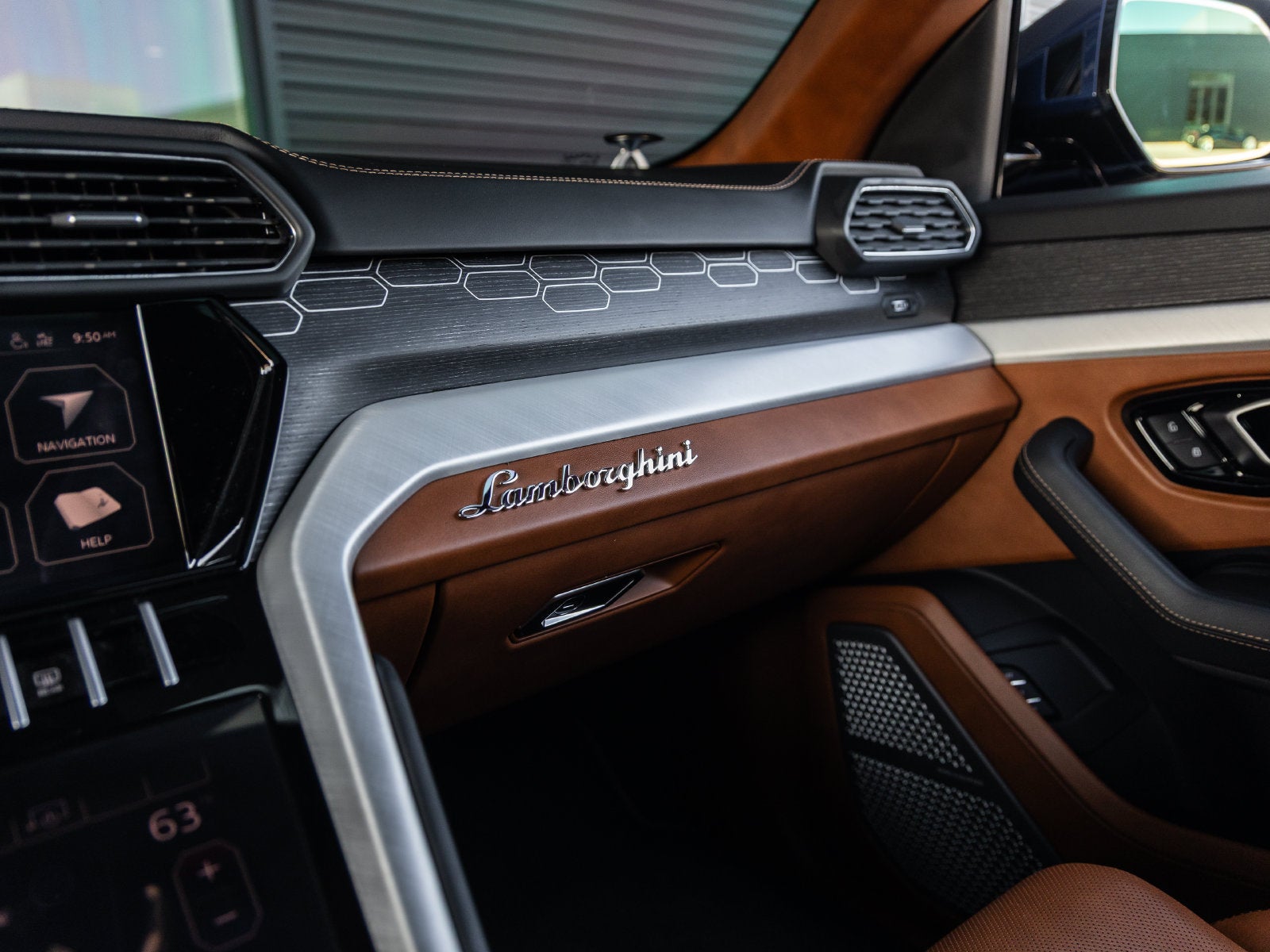 2021 Lamborghini Urus Base