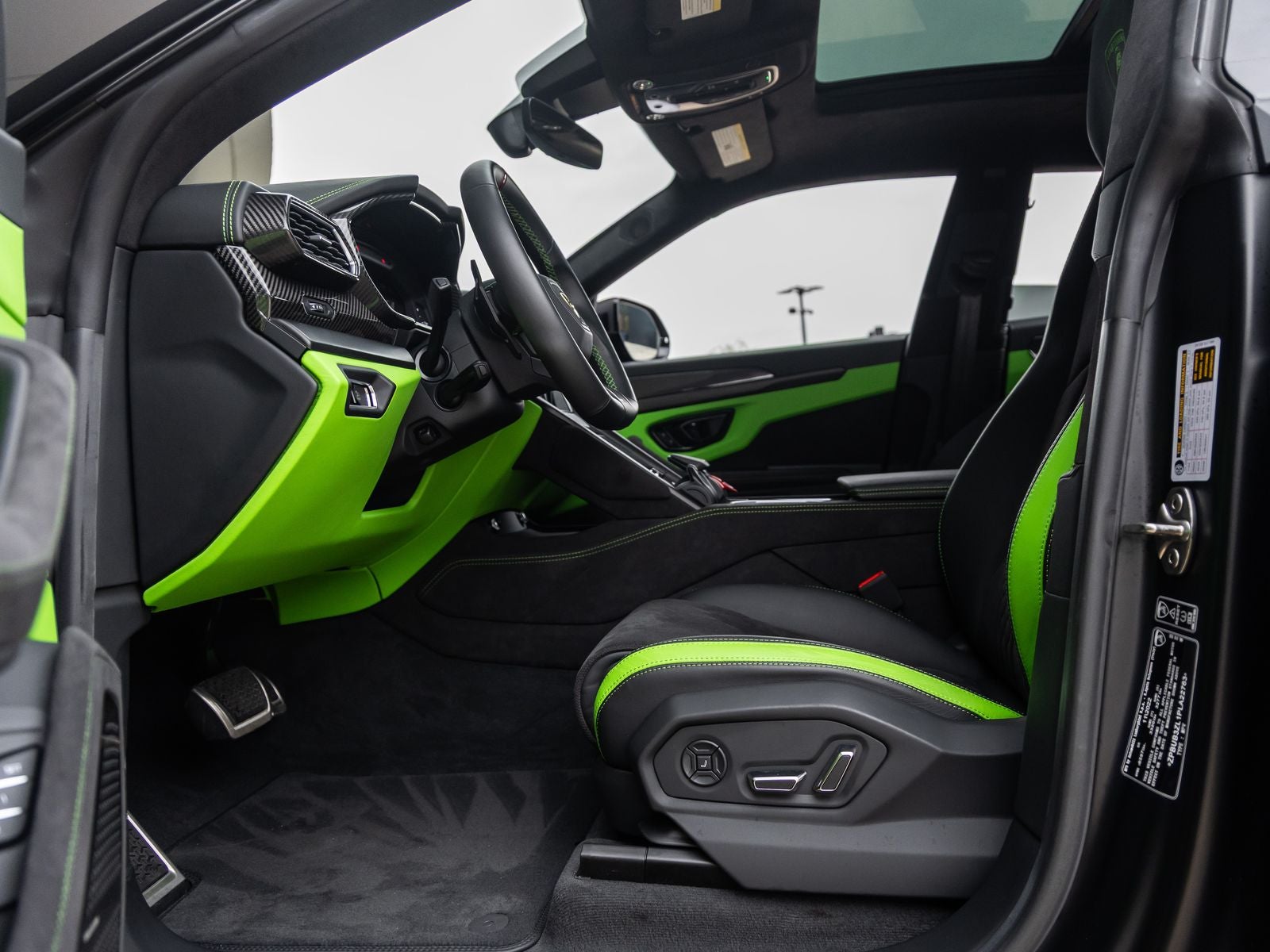 2023 Lamborghini Urus S