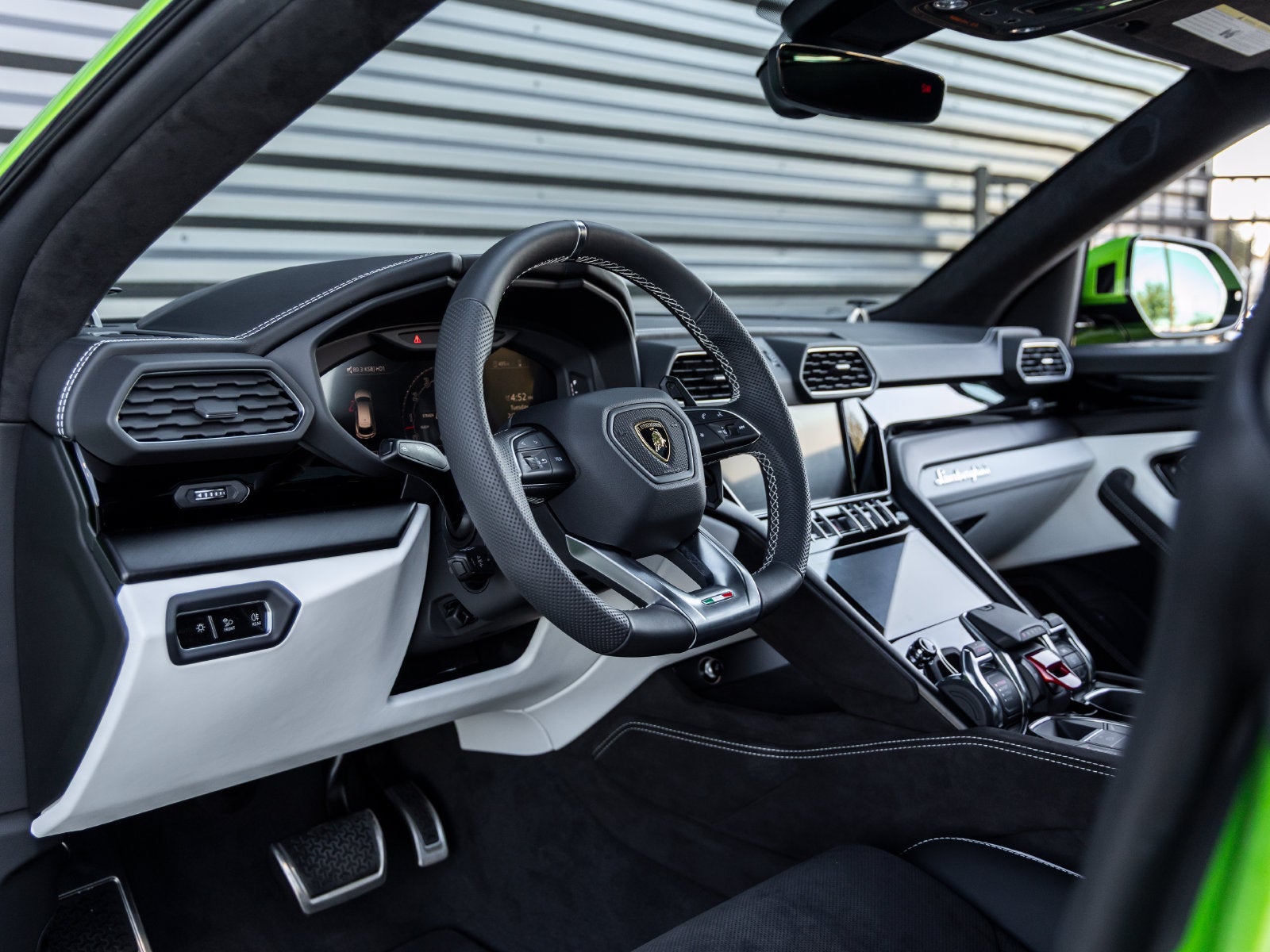2024 Lamborghini Urus S