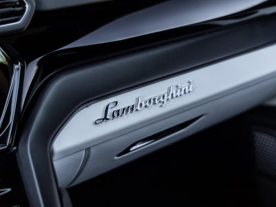 2024 Lamborghini Urus S