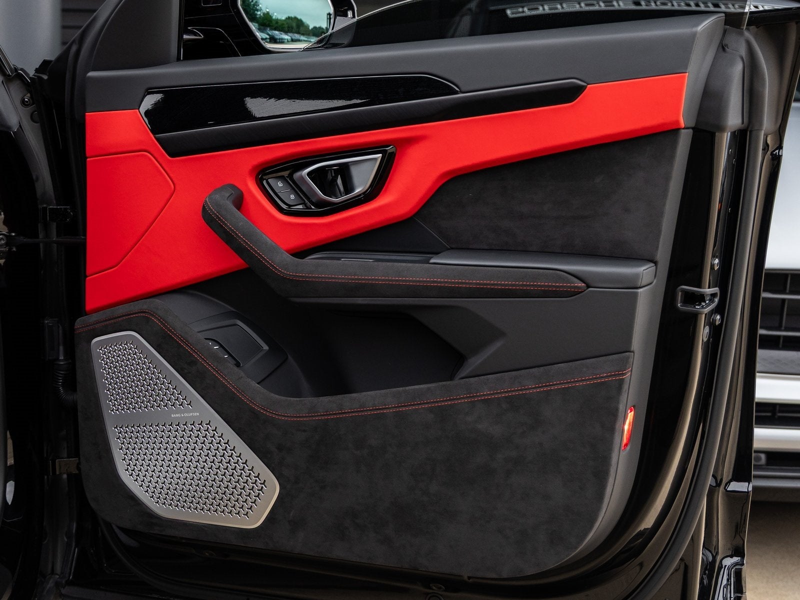 2024 Lamborghini Urus S