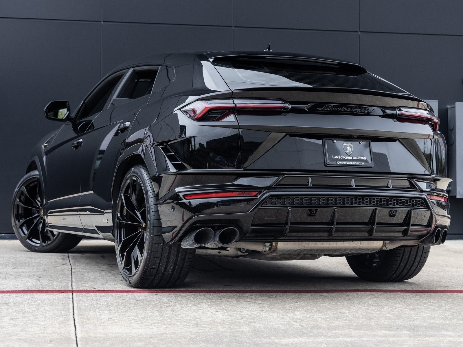 2024 Lamborghini Urus S