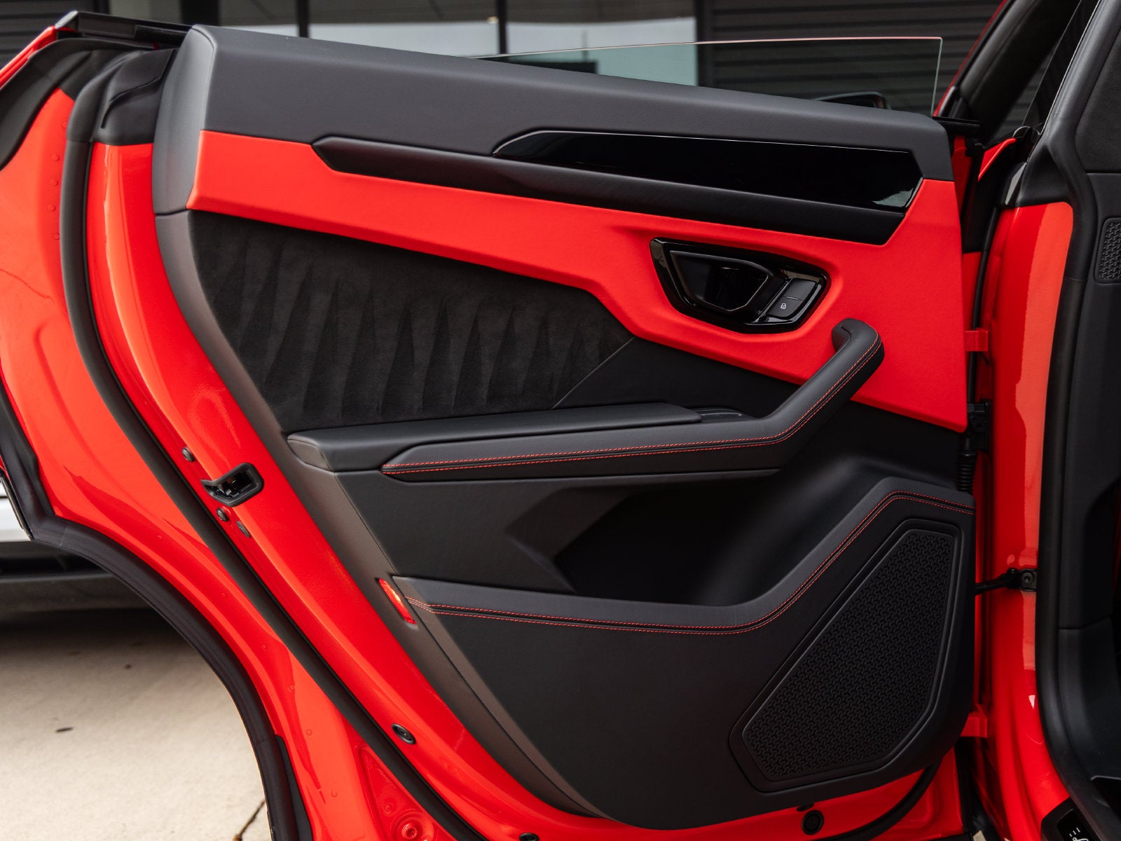 2024 Lamborghini Urus S