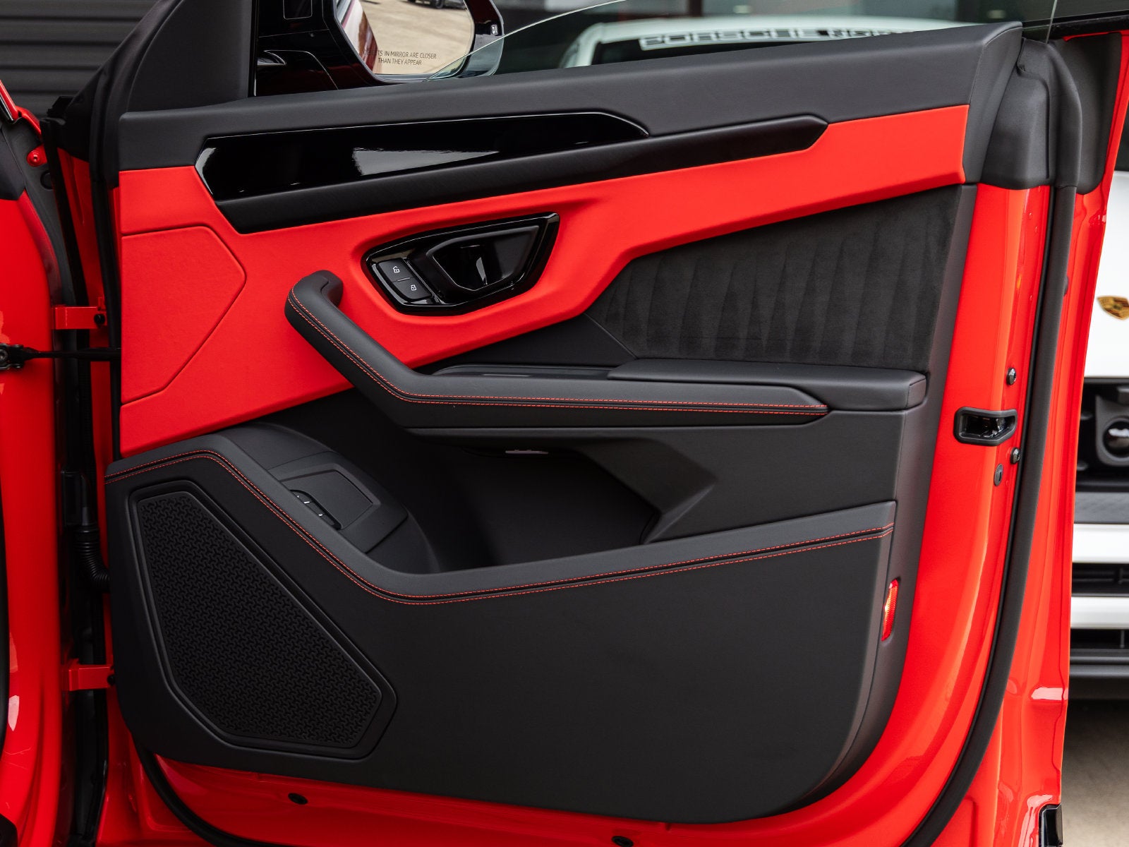 2024 Lamborghini Urus S