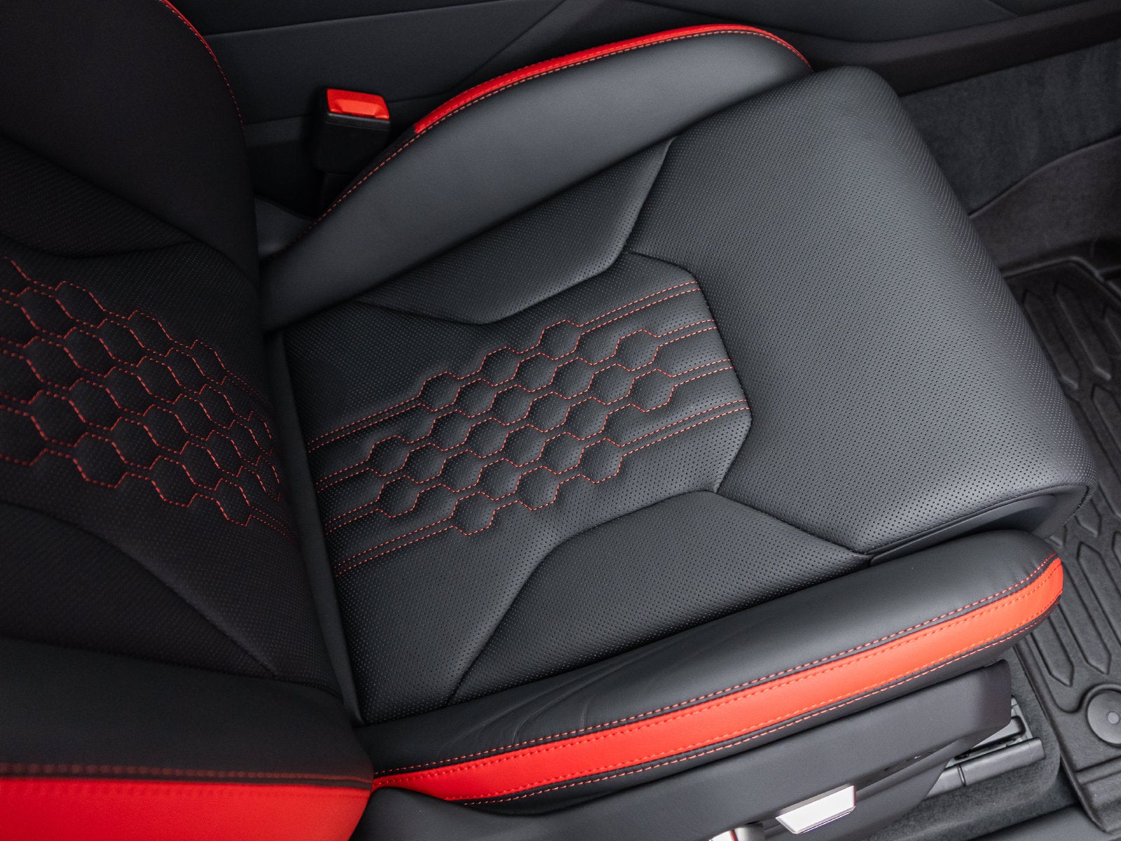 2024 Lamborghini Urus S