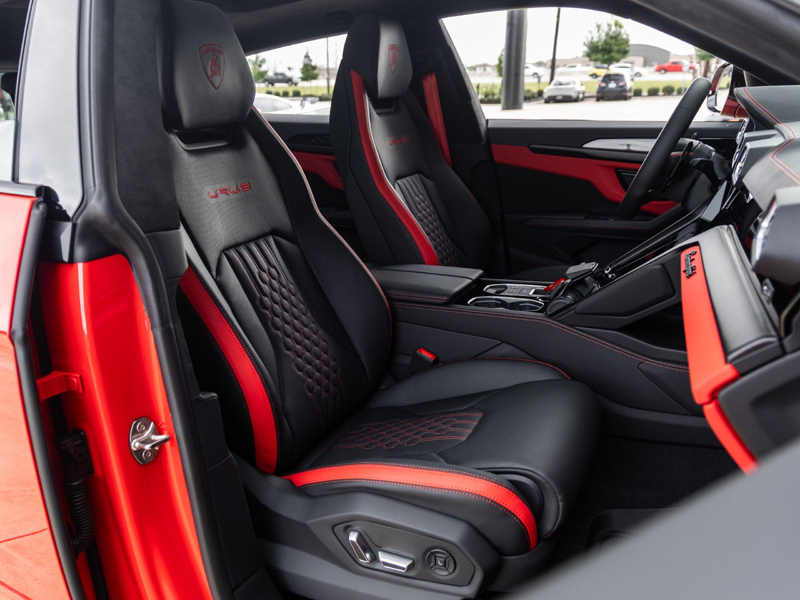 2024 Lamborghini Urus S