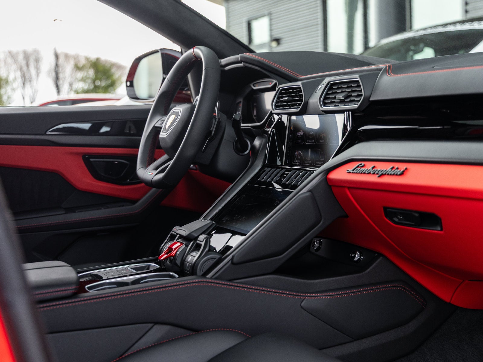2024 Lamborghini Urus S