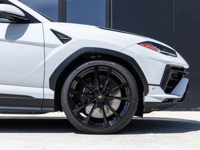2023 Lamborghini Urus S