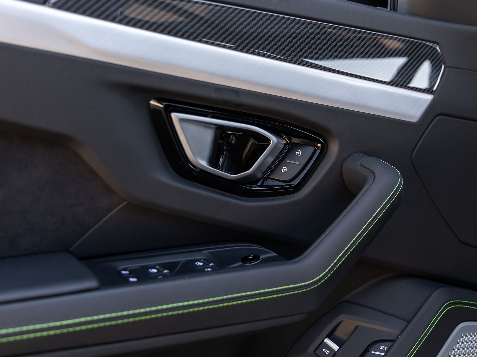 2023 Lamborghini Urus S