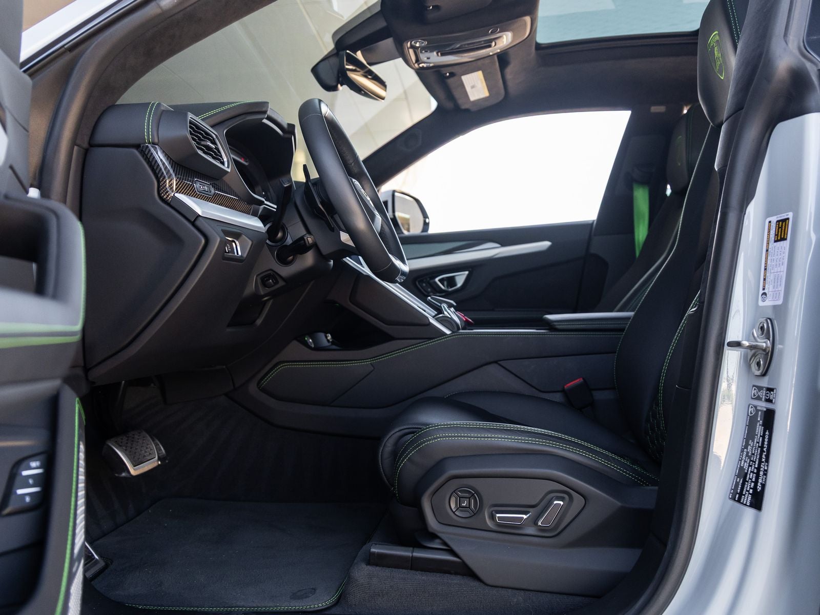 2023 Lamborghini Urus S