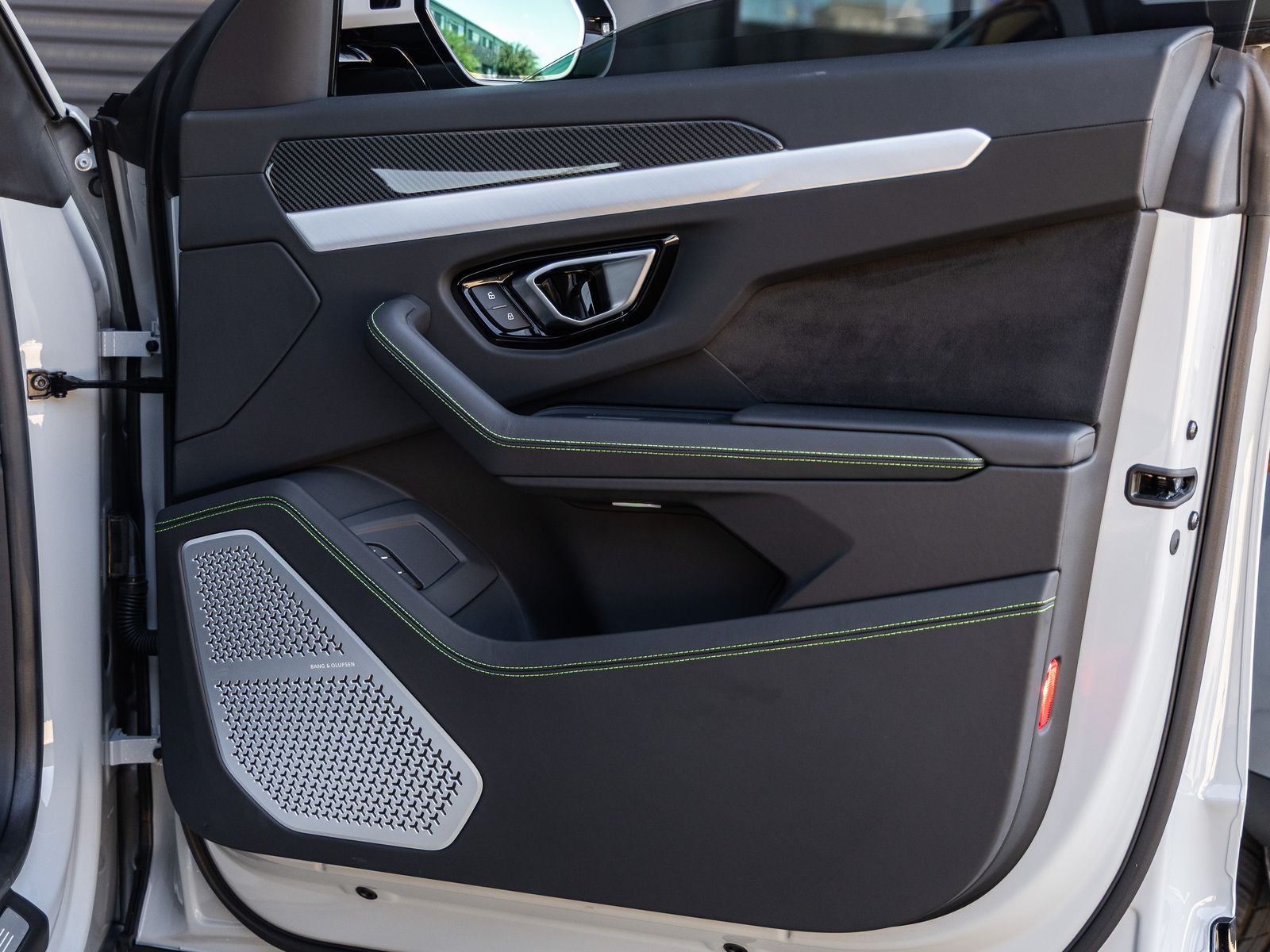 2023 Lamborghini Urus S