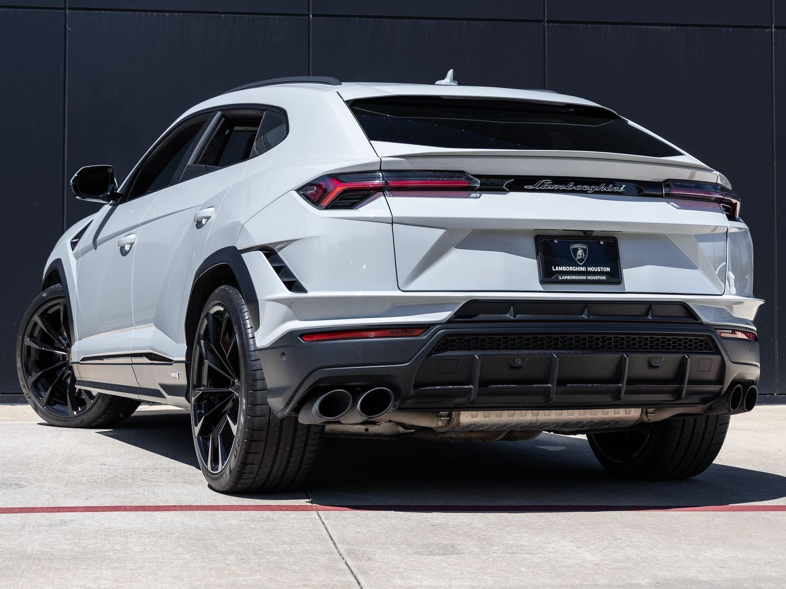 2023 Lamborghini Urus S