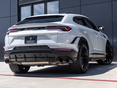 2023 Lamborghini Urus S