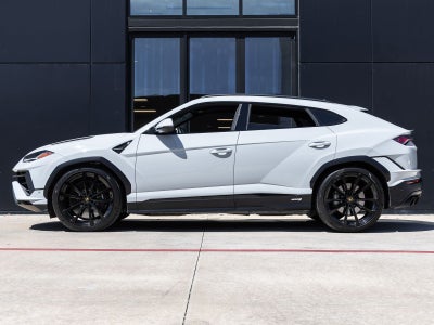 2023 Lamborghini Urus S