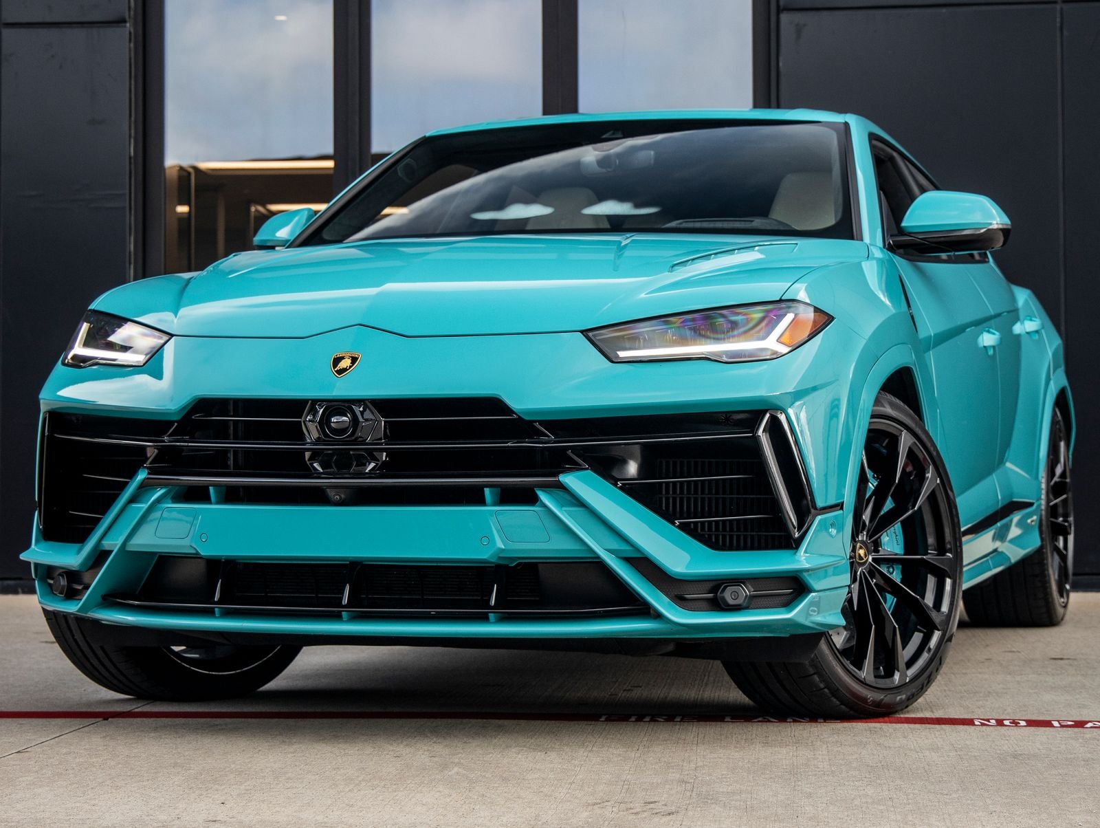 2024 Lamborghini Urus 4.0 V8 S's photo