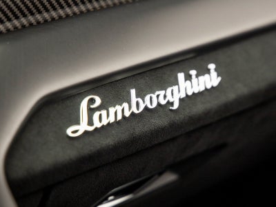 2024 Lamborghini Urus Performante