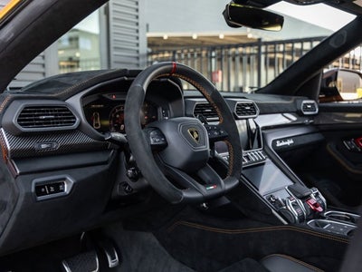 2024 Lamborghini Urus Performante