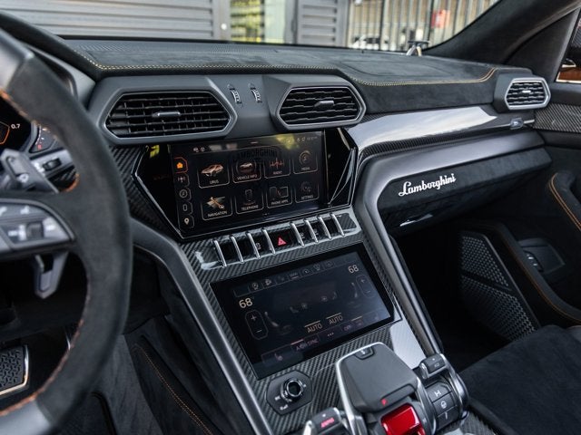 2024 Lamborghini Urus Performante