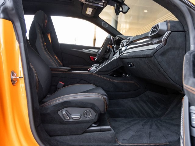 2024 Lamborghini Urus Performante