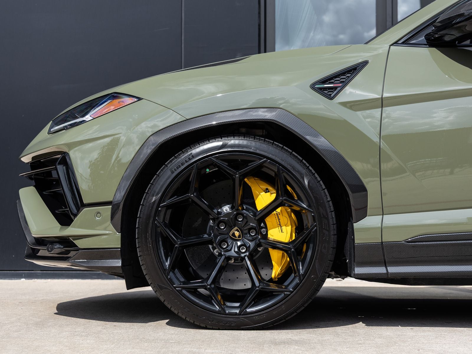 2024 Lamborghini Urus Performante