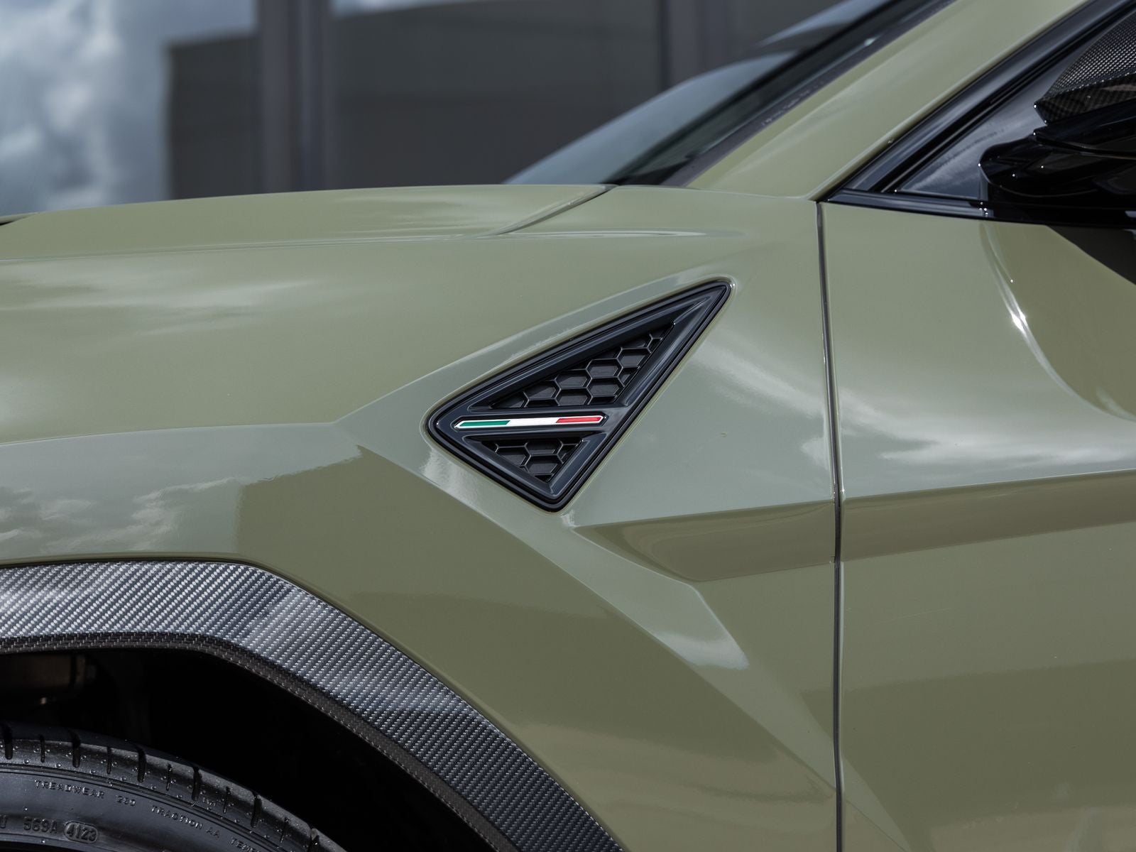2024 Lamborghini Urus Performante