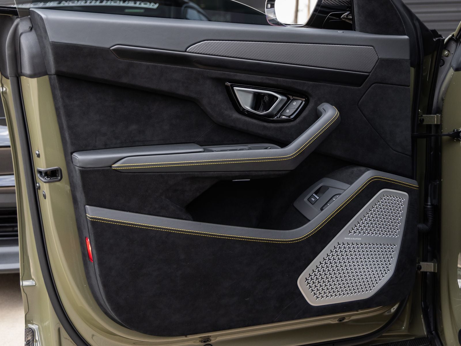 2024 Lamborghini Urus Performante