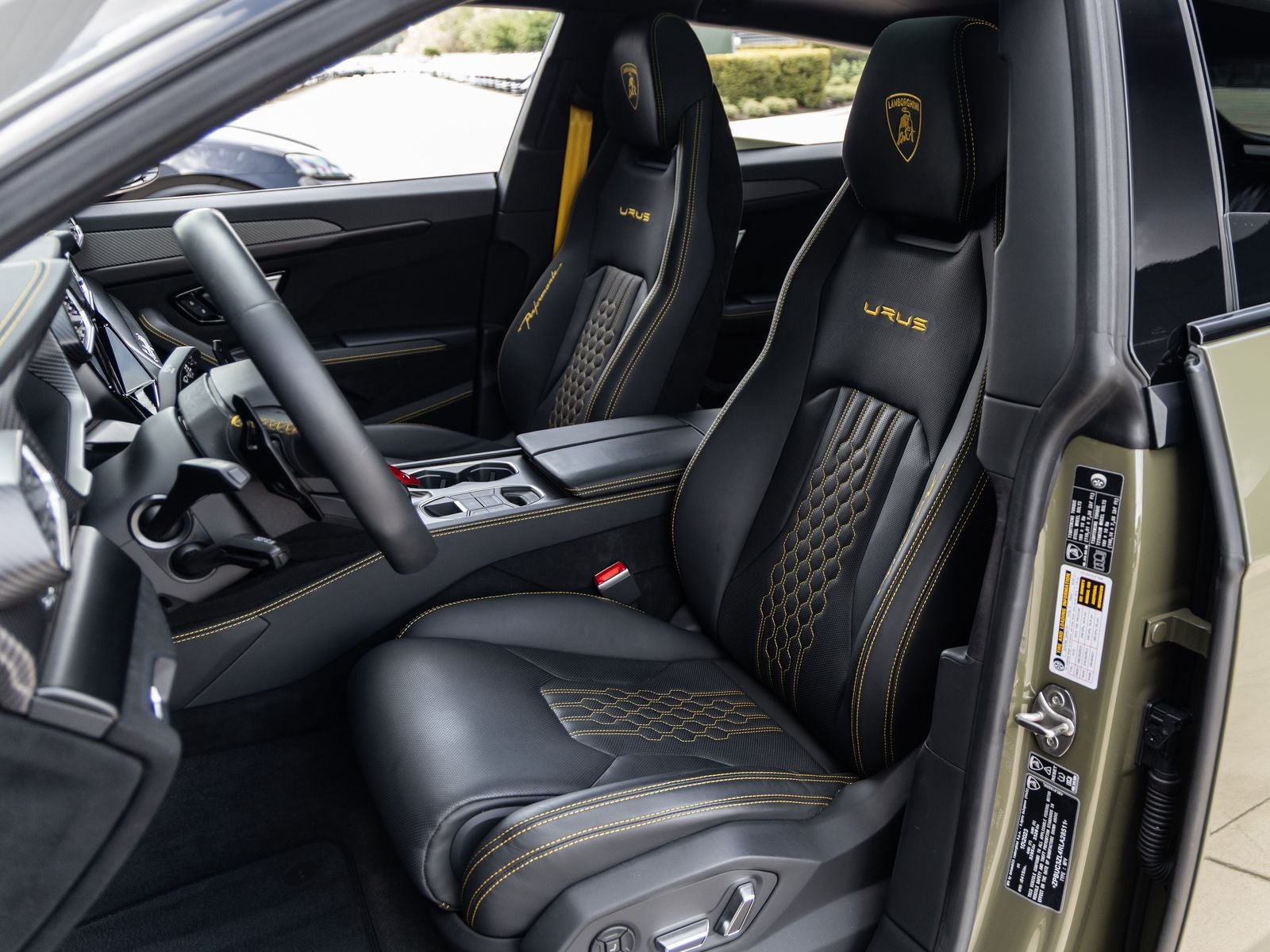 2024 Lamborghini Urus Performante
