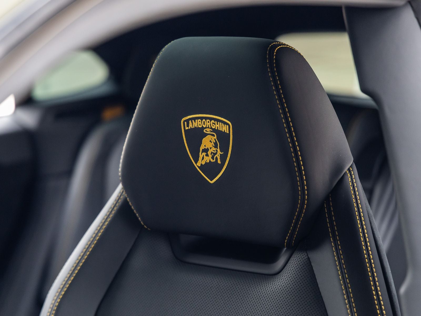 2024 Lamborghini Urus Performante