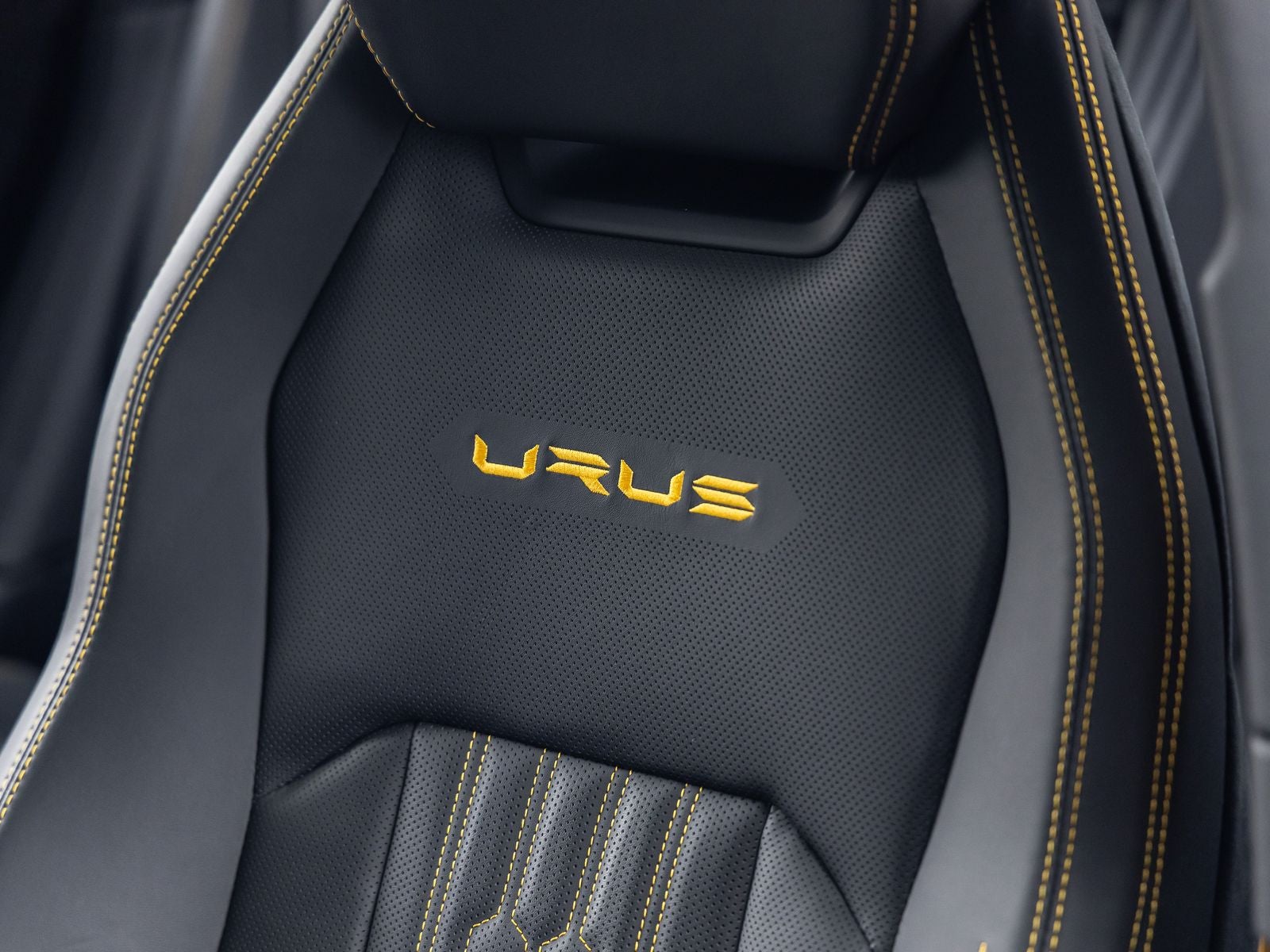 2024 Lamborghini Urus Performante