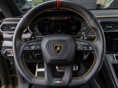 2024 Lamborghini Urus Performante