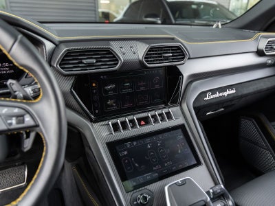 2024 Lamborghini Urus Performante