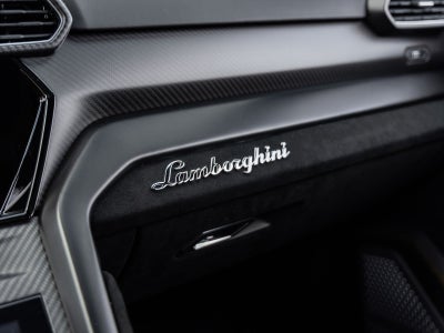 2024 Lamborghini Urus Performante